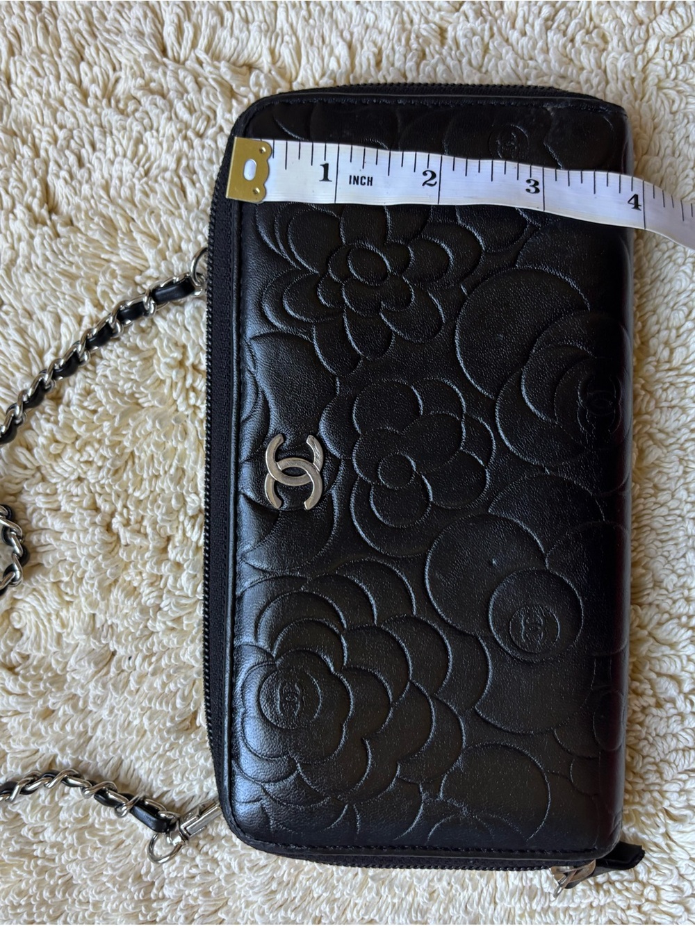 CHANEL Black Camellia Quilted Leather Crossbody Wallet with Silver Chain